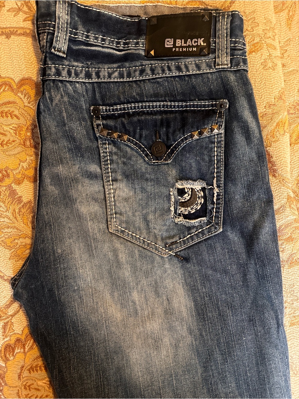 BLACK PREMIUM Brand - Men's Distressed Blue Jeans, Low Rise, Boot Cut
